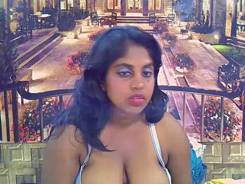 indiandiva27 - IndianDiva27's free webcam