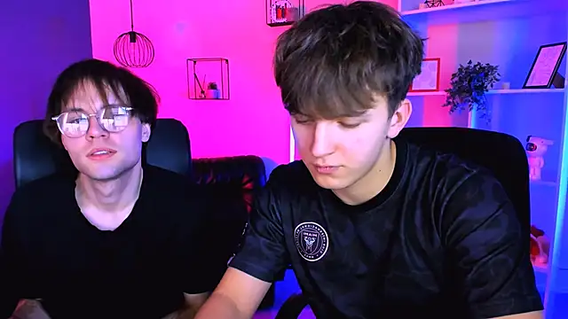 travis_wolf_ - Travis_wolf_'s free webcam