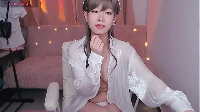 xiaomaoyouyou - Xiaomaoyouyou's free webcam