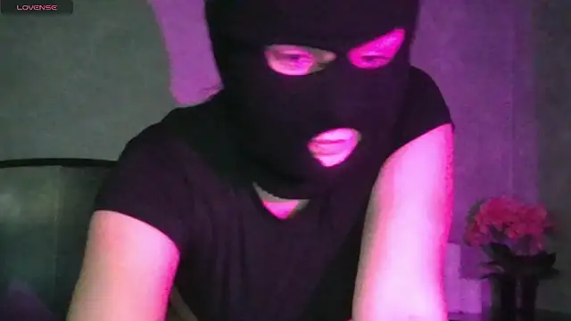 yenmoore - YenMoore's free webcam