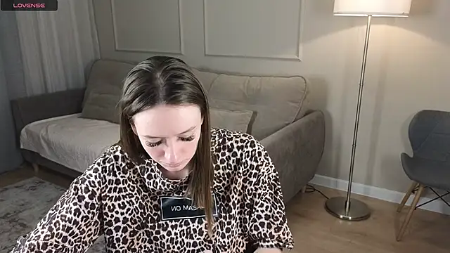 cutienaughtygirl - Cutienaughtygirl's free webcam