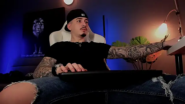 uptomatty (M young) - GET THE PARTY STARTED #findom #master