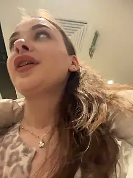 kristirich - KristiRich's free webcam