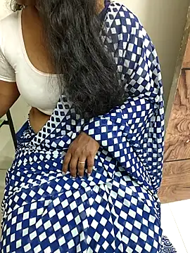 Nikitha_telugu