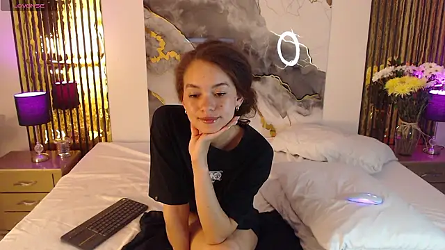 miticabrennet_ - MiticaBrennet_'s free webcam