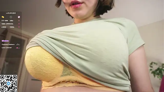 roxannacarver (F young) - make me can first time today