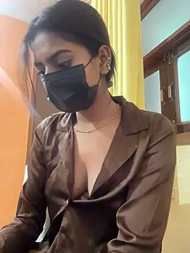 Webcam Model (sexyayeshadesi)  is live.Free join now!