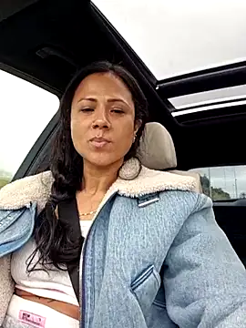 allanasquirt - AllanaSquirt's free webcam