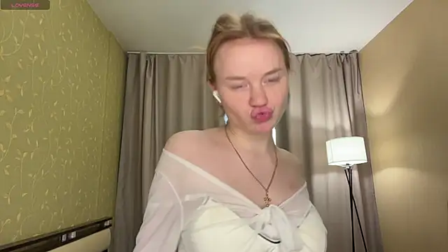 karlyngow - KarlynGow's free webcam