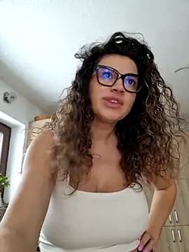 mirabennet - MiraBennet's free webcam - UK Sex Cams