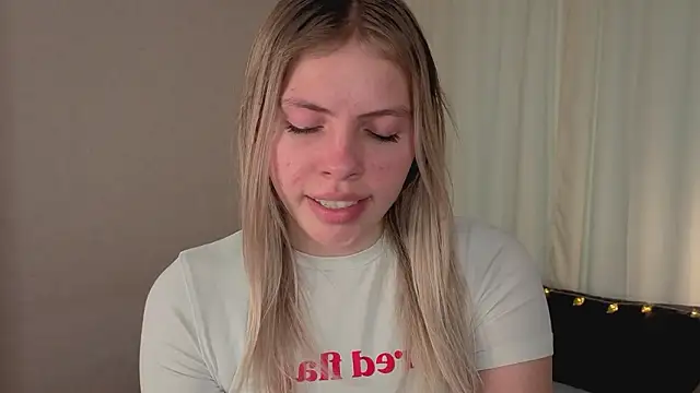 ginanelson - GinaNelson's free webcam