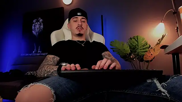 uptomatty (M young) - GET THE PARTY STARTED #findom #master