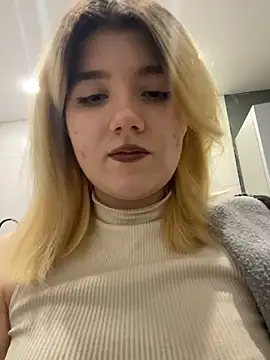 Webcam Model (Cherry___Blossom)  is live.Free join now!