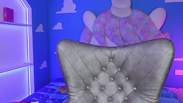 miss___anya - Miss___anya's free webcam