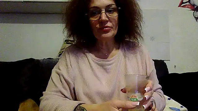 rubyyrosee - RubyyRosee's free webcam