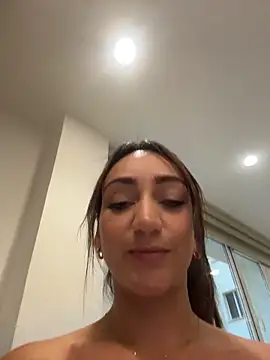 ninabigtitied - Ninabigtitied's free webcam