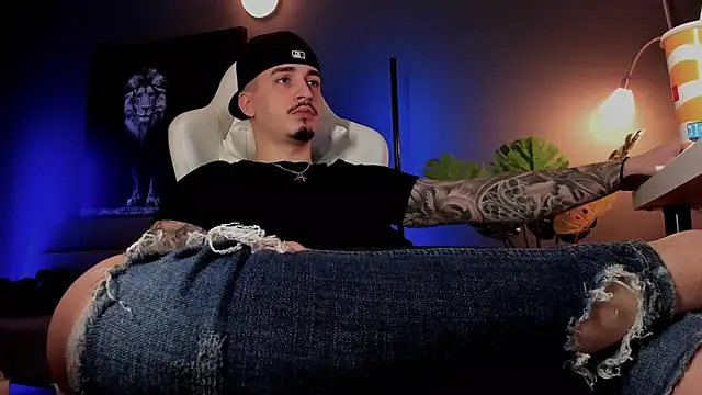 uptomatty - Uptomatty's free webcam - UK Sex Cams