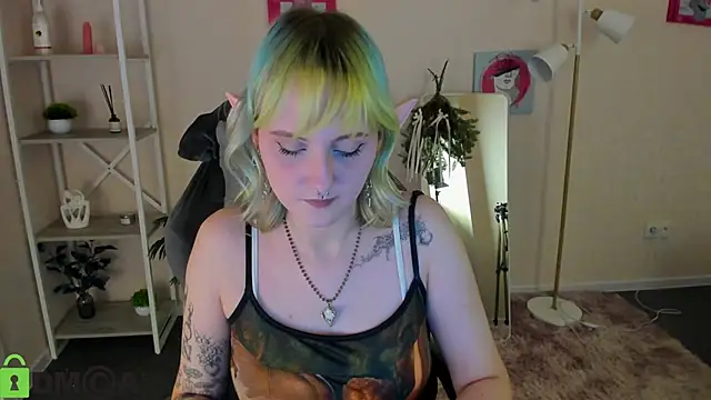 roziett_belle - Roziett_Belle's free webcam - UK Sex Cams