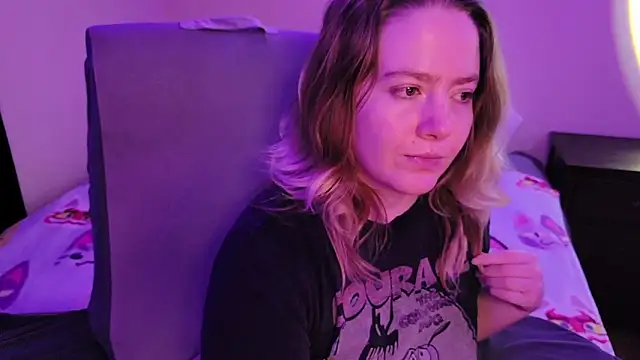 internetfairy_xo - InternetFairy_XO's free webcam