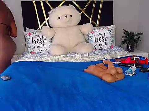 naughtyvixen25 - NaughtyVixen25's free webcam