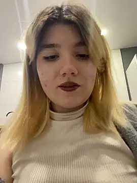 Webcam Model (Cherry___Blossom)  is live.Free join now!