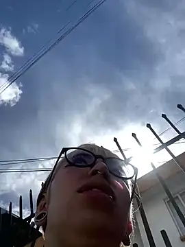 sallem_pink - Sallem_Pink's free webcam