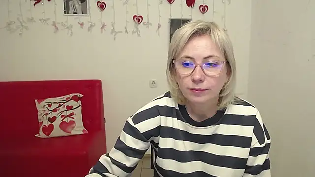 laurenwishy - LaurenWishy's free webcam