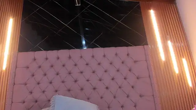 ainapink - AinaPink's free webcam