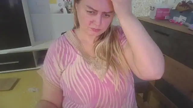 meliss_official9 - Meliss_Official9's free webcam