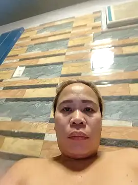 squirtshantal - Squirtshantal's free webcam