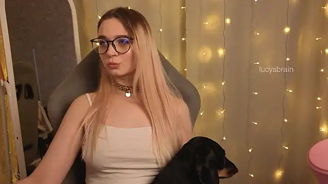 lucylucious - Lucylucious's free webcam