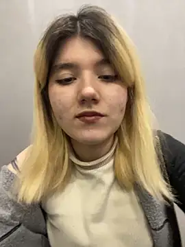 Webcam Model (Cherry___Blossom)  is live.Free join now!