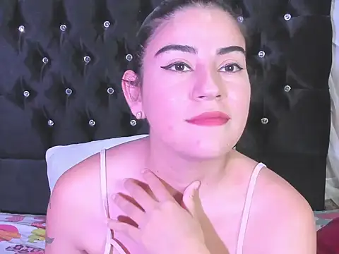 kenia_walkerr - Kenia_walkerr's free webcam