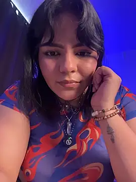 Webcam Model (JulianaCastillo)  is live.Free join now!