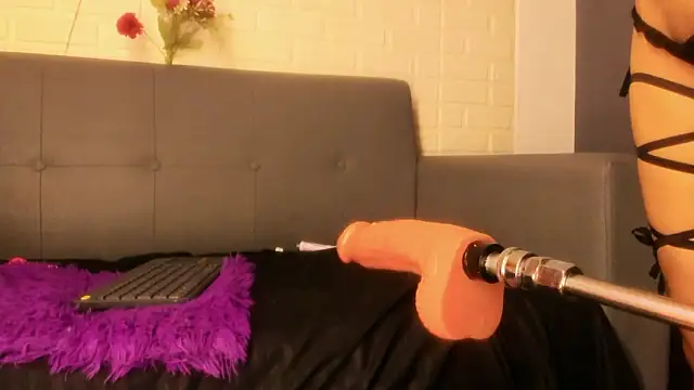 karina_gomez_18 - Karina_gomez_18's free webcam