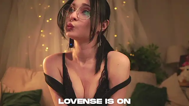 darcyaspacio - DarcyAspacio's free webcam - UK Sex Cams