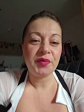 chaudesquirt - Chaudesquirt's free webcam - UK Sex Cams