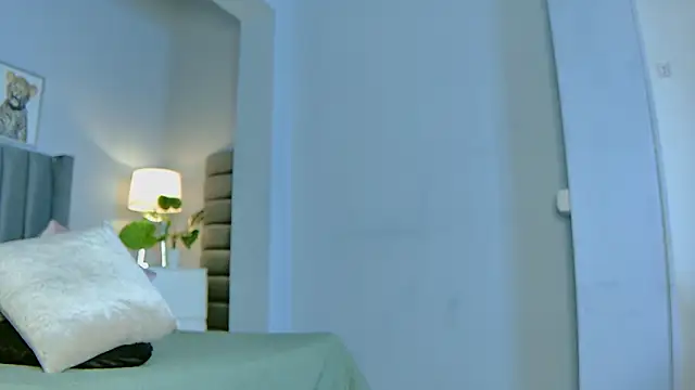 Madie__collins webcam