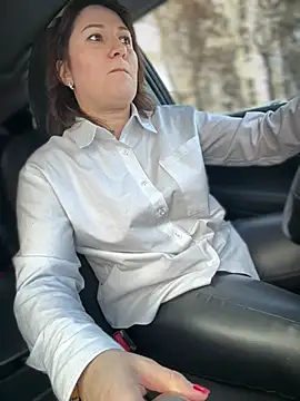 ZhenjaPoledance webcam