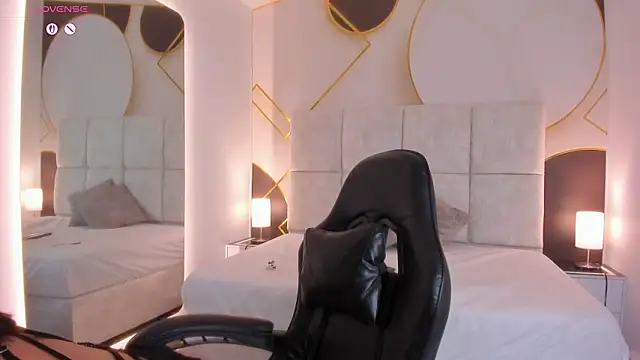 megan-8 - Megan-8's free webcam