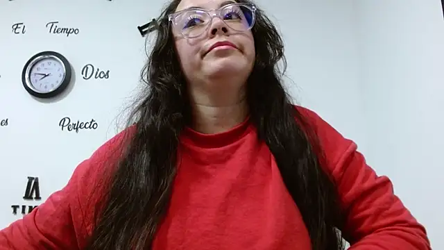 elamurray02 - ElaMurray02's free webcam