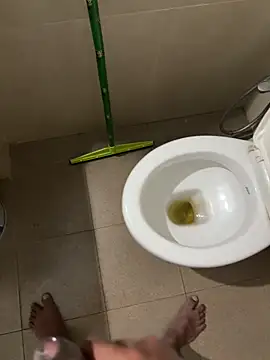 chota711 (M young) - hand job + cum