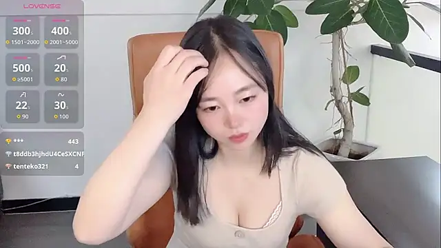 yuer-77 - Yuer-77's free webcam