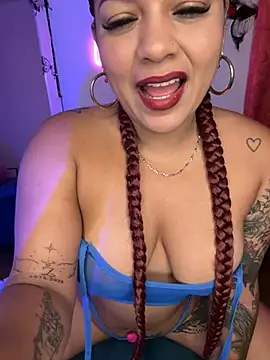 EmmaHot Live Webcam on Stripchat