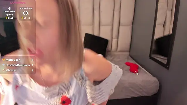 charlot_milf - Charlot_milf's free webcam