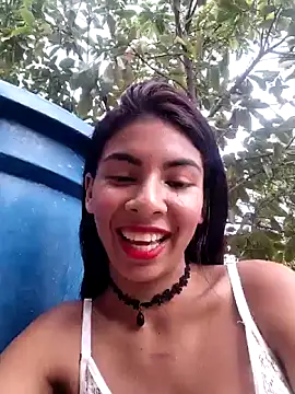 chaparritahot99 Live Webcam on Stripchat