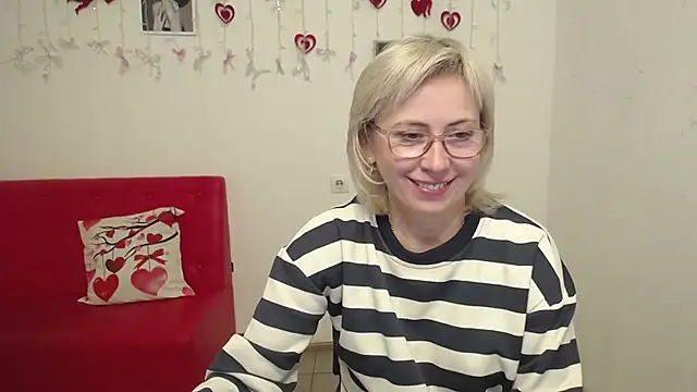 laurenwishy - LaurenWishy's free webcam