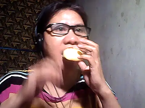 sweetsosie18 - Sweetsosie18's free webcam