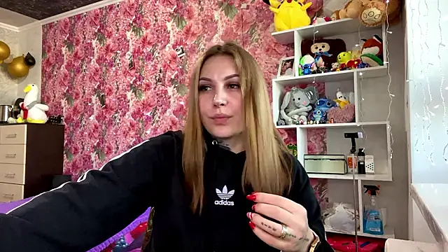 traciballena - TraciBallena's free webcam