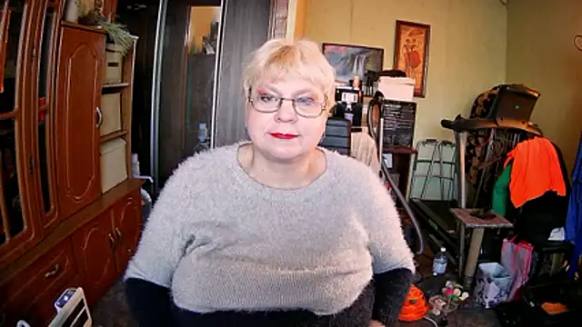 lola8888 - LOLA8888's free webcam